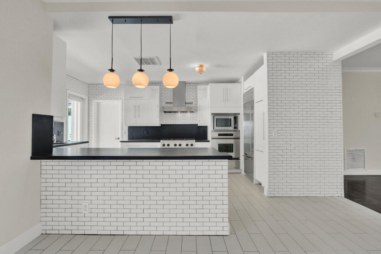 222 30th Street, West Palm Beach, FL 33407 Photo