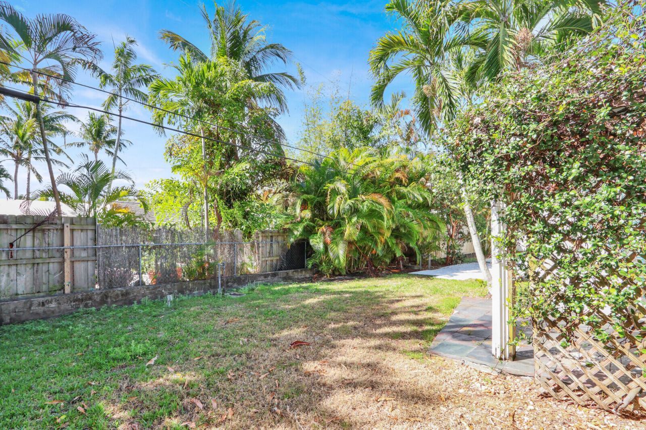 222 30th Street, West Palm Beach, FL 33407 Photo