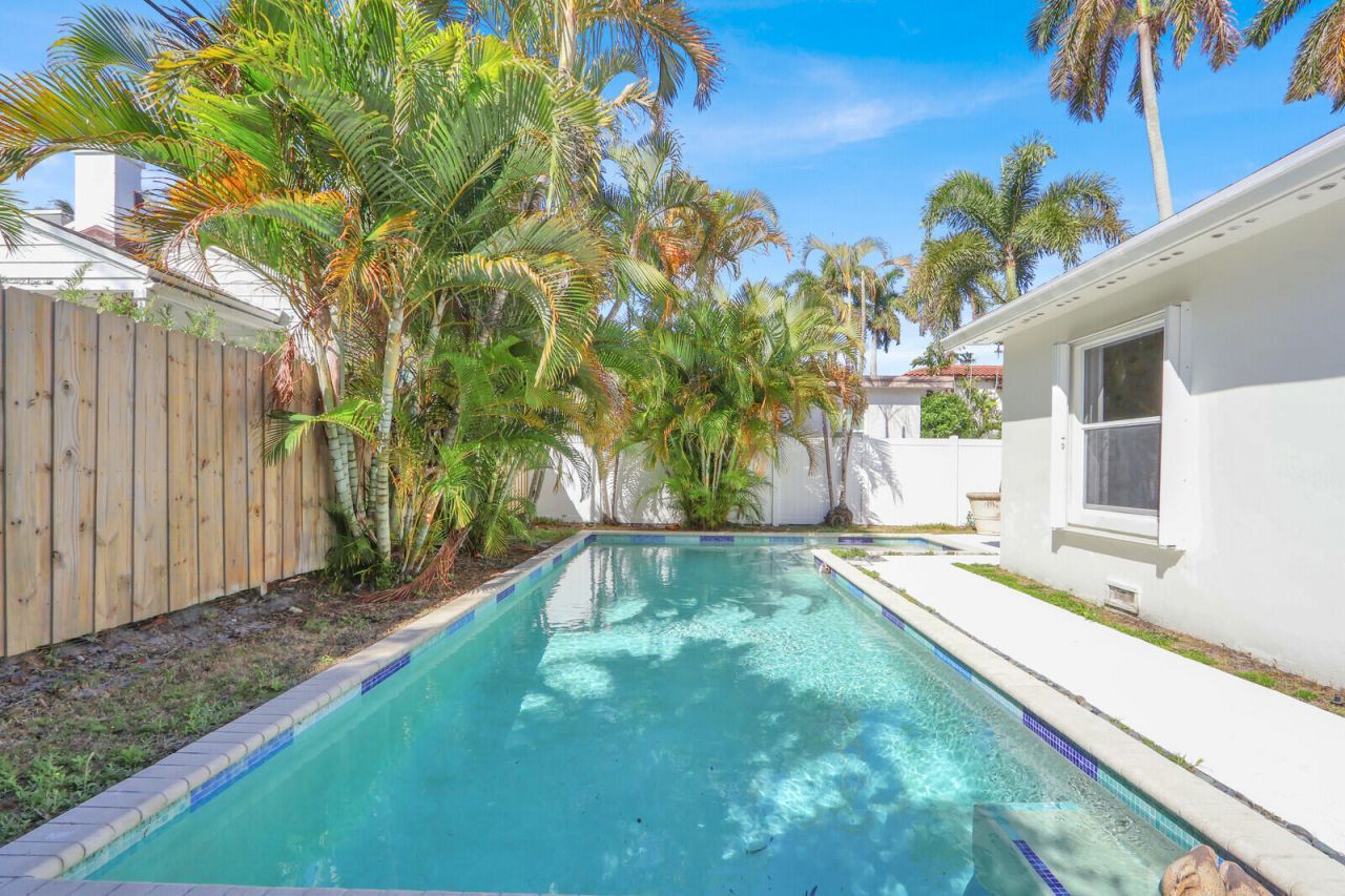 222 30th Street, West Palm Beach, FL 33407 Photo