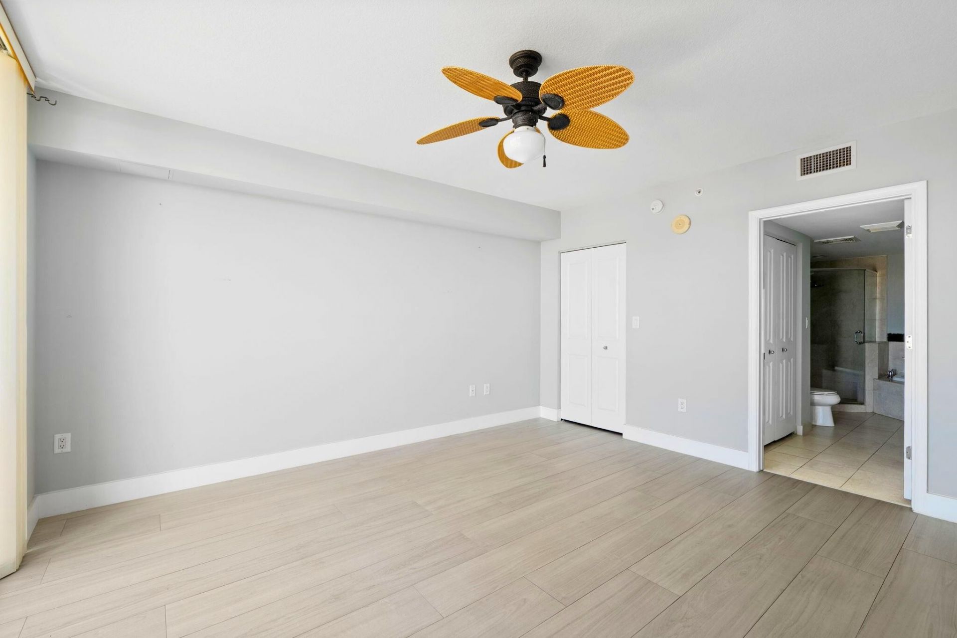 610 W Las Olas Boulevard, Unit 1016N, Fort Lauderdale, FL 33312 Photo