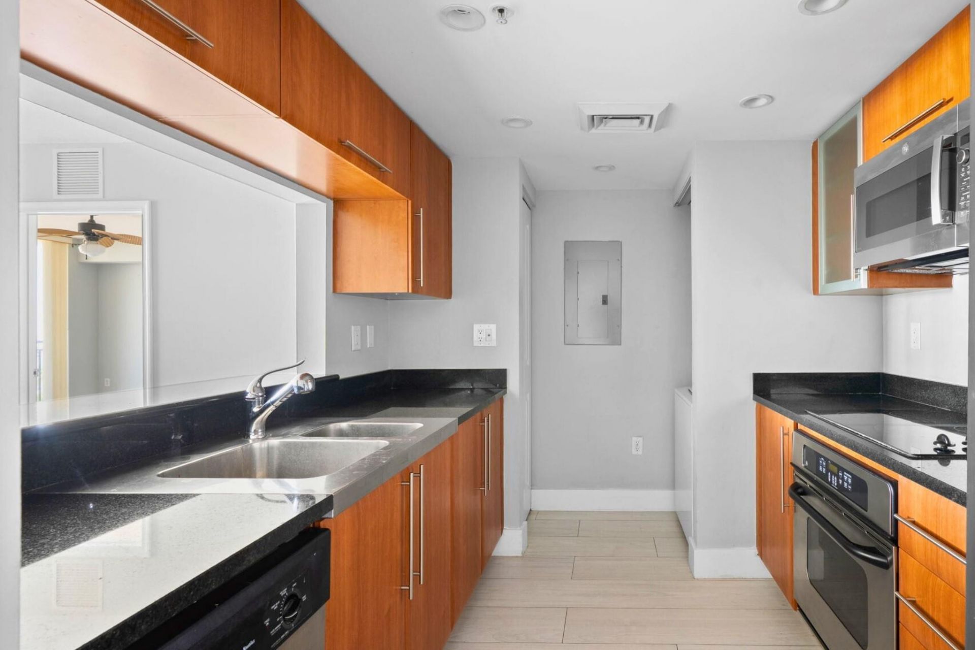 610 W Las Olas Boulevard, Unit 1016N, Fort Lauderdale, FL 33312 Photo