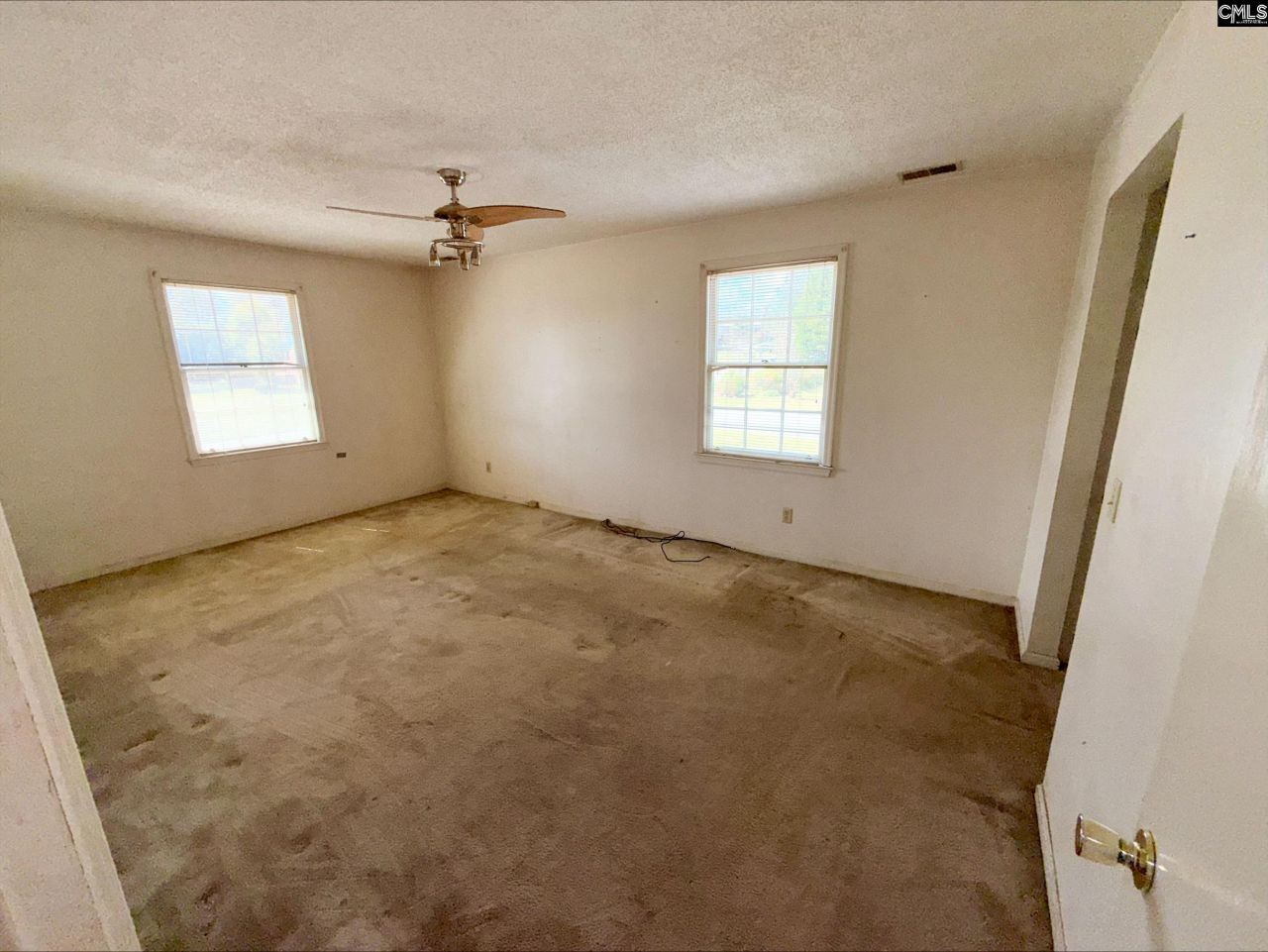 7901 Tradd Street Photo 9