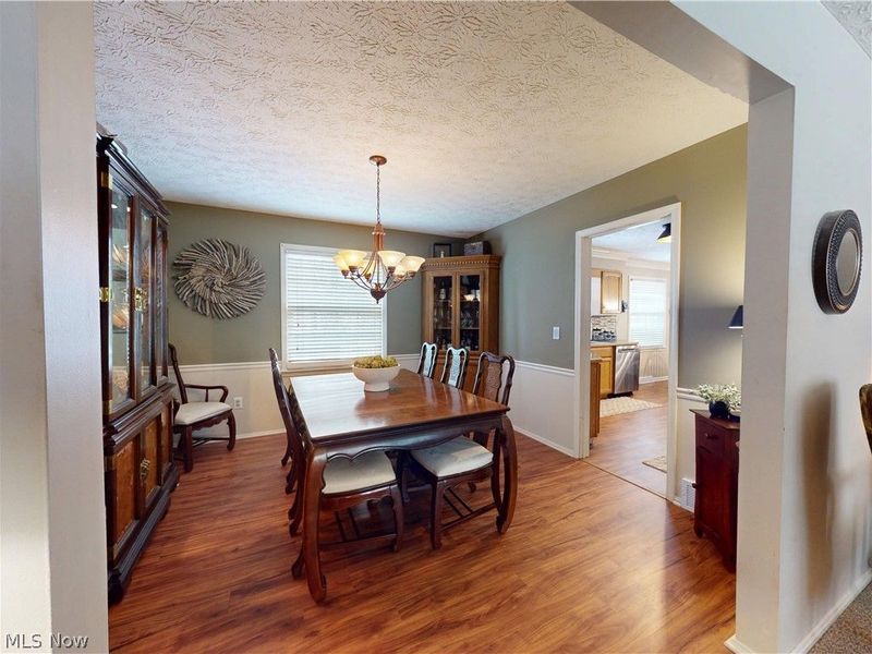 8330 Paddock Court, Mentor, OH 44060 Photo 4