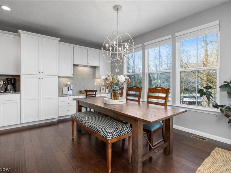 2430 Woodhawk Lane , Avon, OH 44011 Photo 12