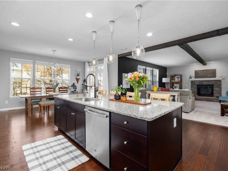 2430 Woodhawk Lane , Avon, OH 44011 Photo 17