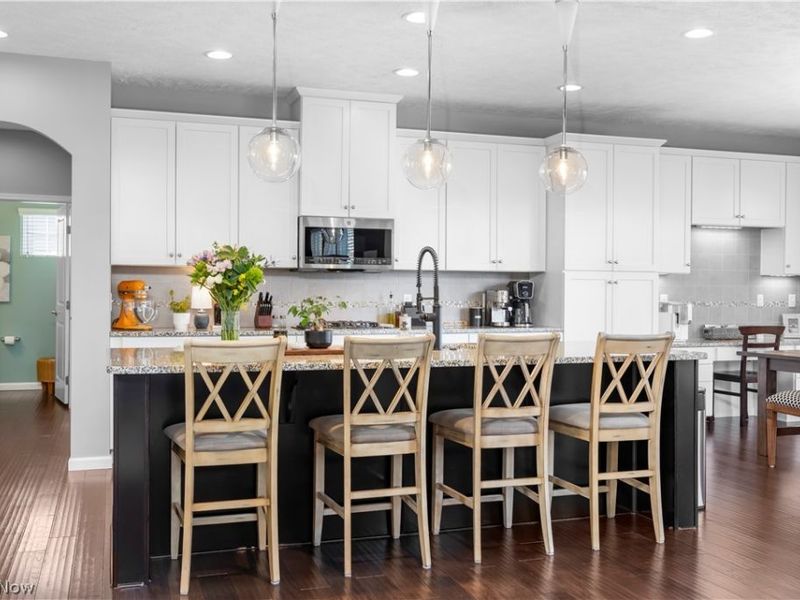 2430 Woodhawk Lane , Avon, OH 44011 Photo 18