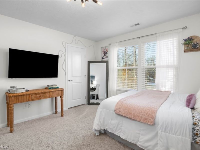 2430 Woodhawk Lane , Avon, OH 44011 Photo 26