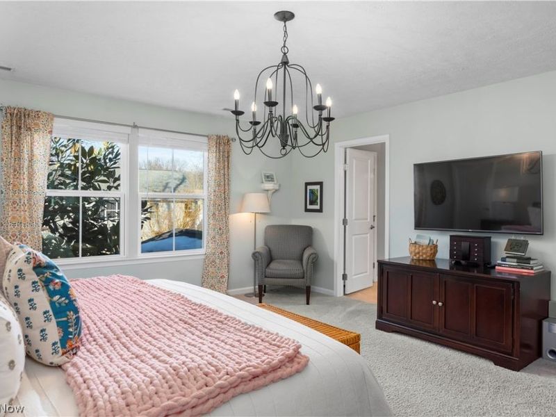 2430 Woodhawk Lane , Avon, OH 44011 Photo 32