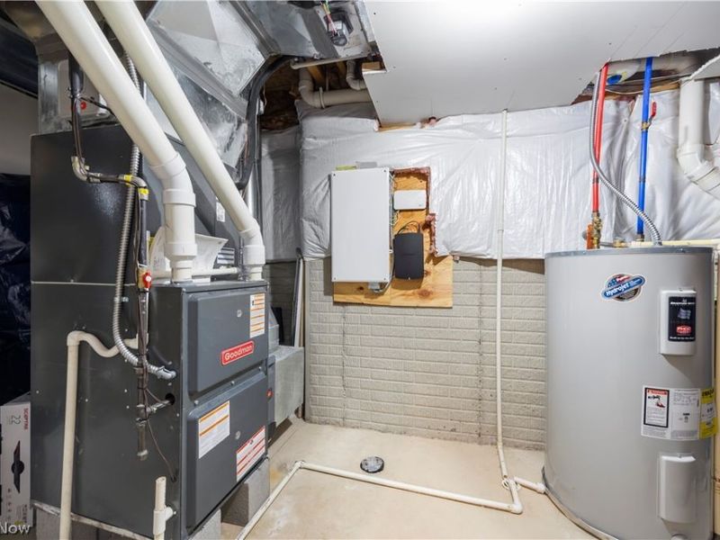 2430 Woodhawk Lane , Avon, OH 44011 Photo 42