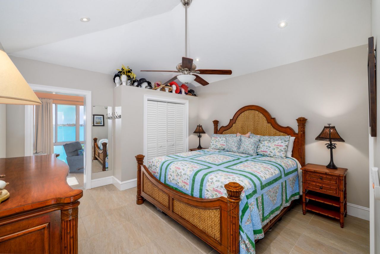 17041 Marlin Drive, Sugarloaf, FL 33042 Photo