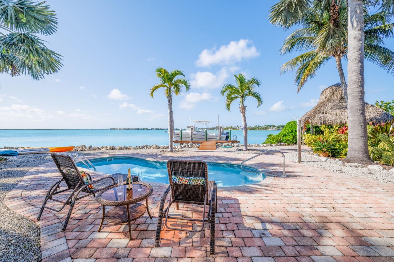 17041 Marlin Drive, Sugarloaf, FL 33042 Photo