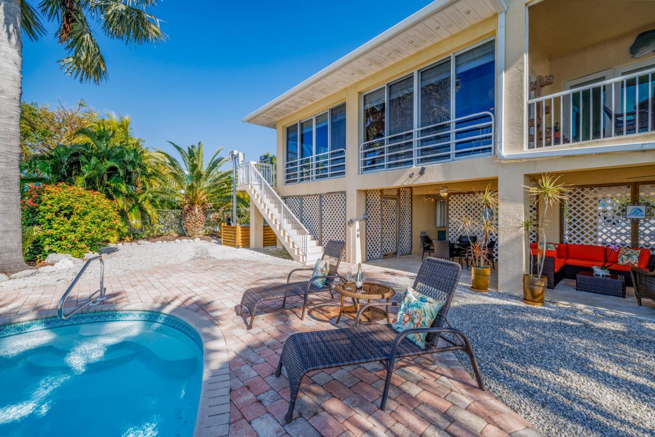 17041 Marlin Drive, Sugarloaf, FL 33042 Photo