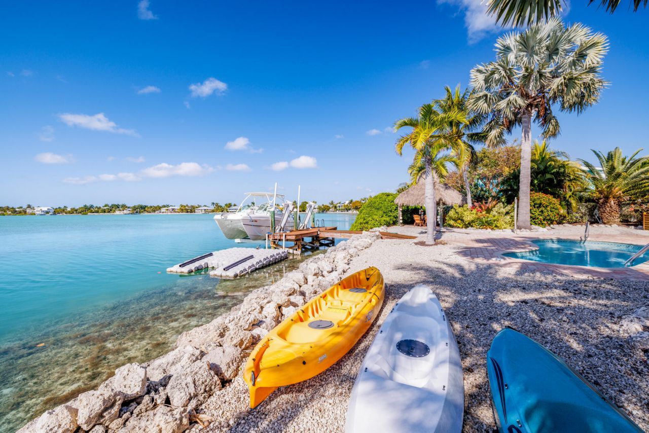 17041 Marlin Drive, Sugarloaf, FL 33042 Photo