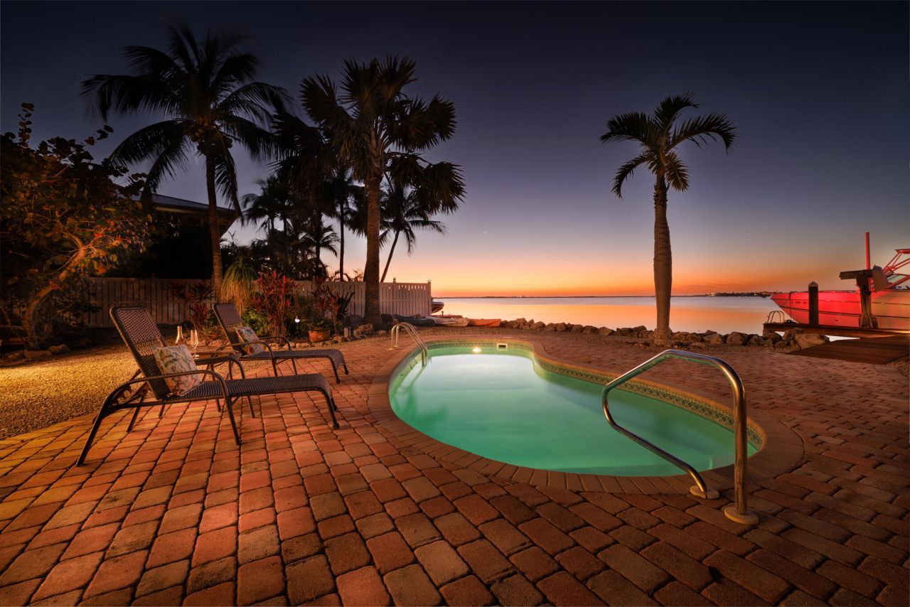 17041 Marlin Drive, Sugarloaf, FL 33042 Photo