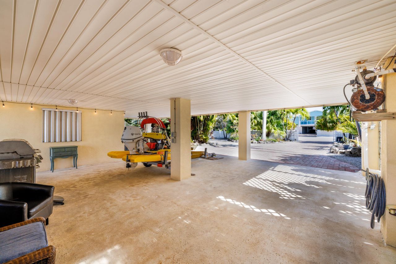 17041 Marlin Drive, Sugarloaf, FL 33042 Photo