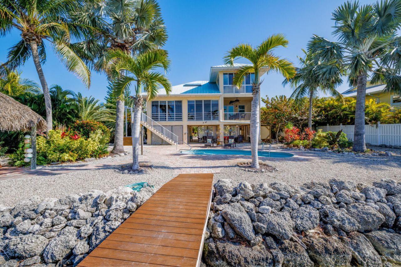 17041 Marlin Drive, Sugarloaf, FL 33042 Photo