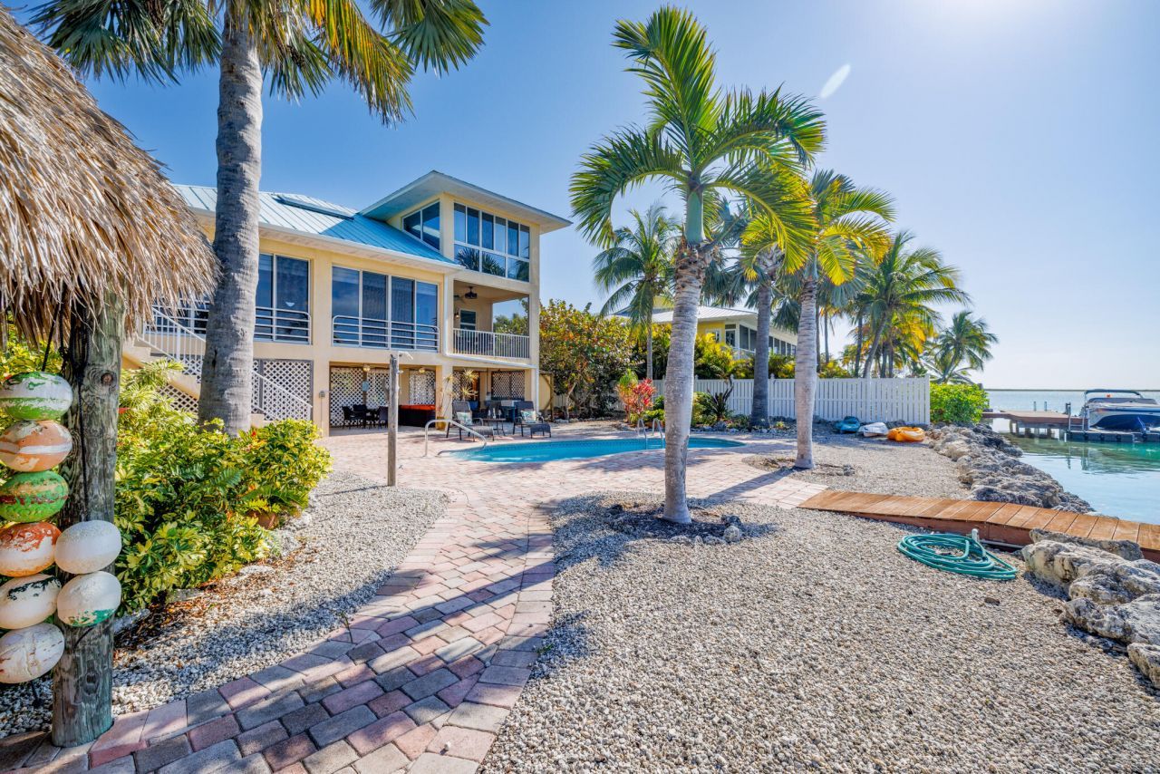 17041 Marlin Drive, Sugarloaf, FL 33042 Photo