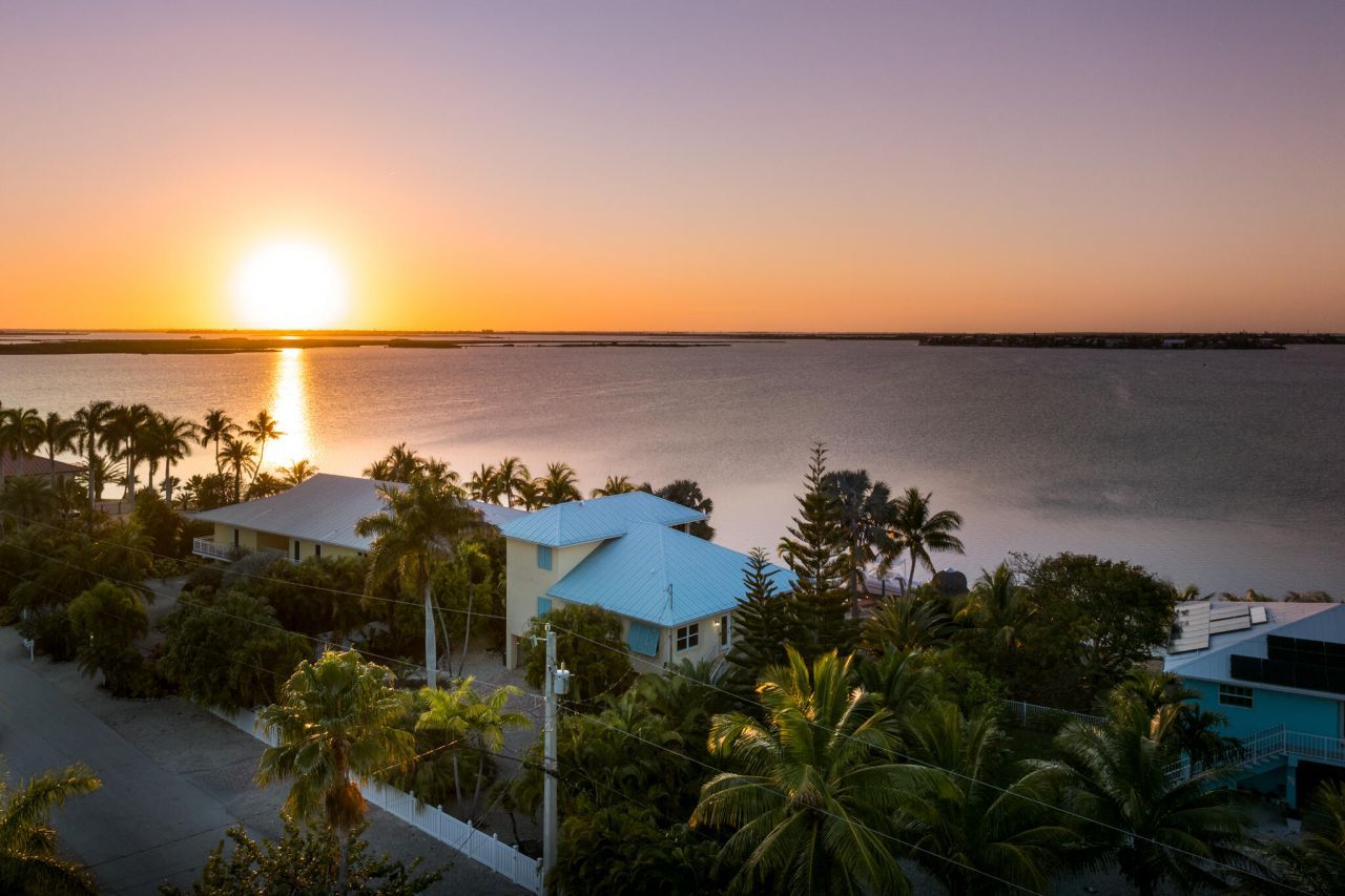 17041 Marlin Drive, Sugarloaf, FL 33042 Photo