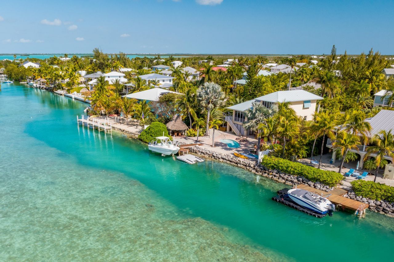 17041 Marlin Drive, Sugarloaf, FL 33042 Photo