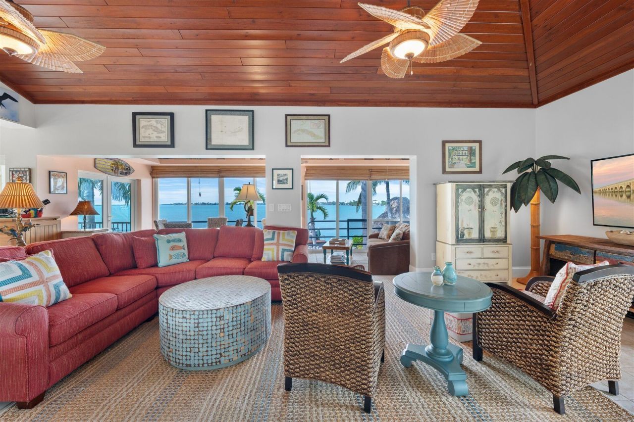 17041 Marlin Drive, Sugarloaf, FL 33042 Photo