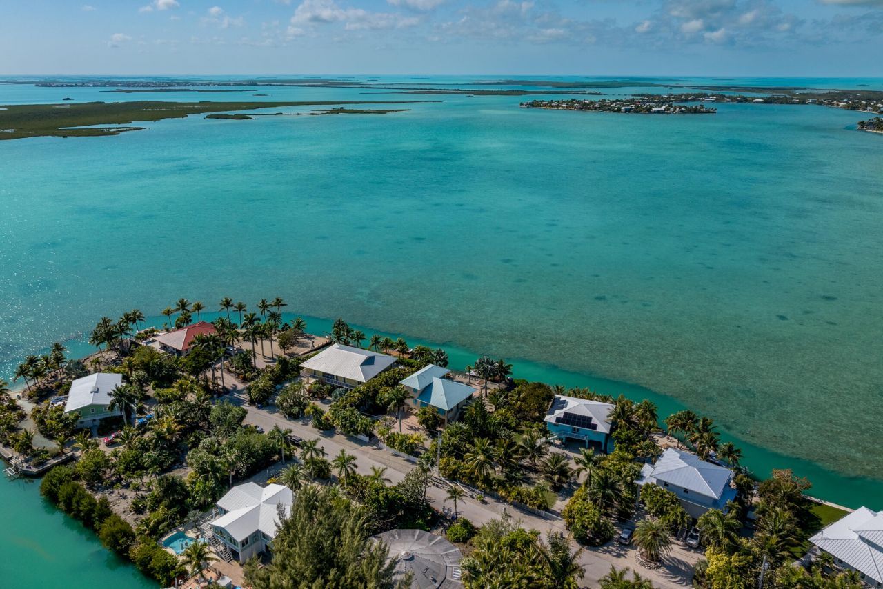 17041 Marlin Drive, Sugarloaf, FL 33042 Photo