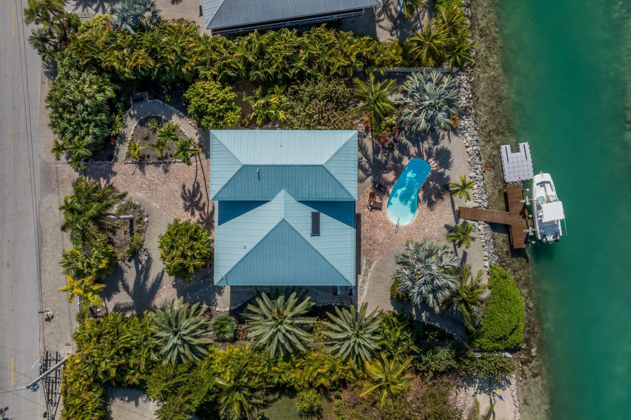 17041 Marlin Drive, Sugarloaf, FL 33042 Photo