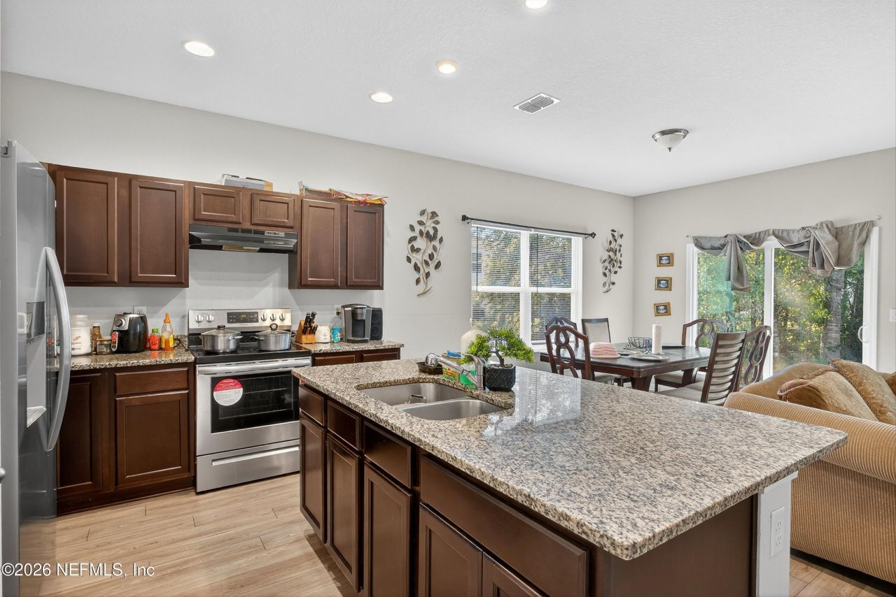 756 Talking Tree Drive, Jacksonville, FL 32205 Photo