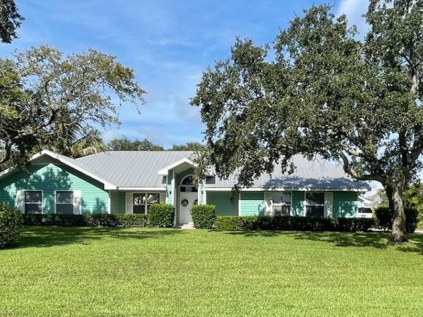 717 W Fischer Circle, Sebastian, FL 32958
