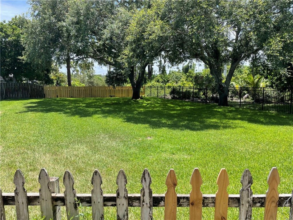 717 W Fischer Circle, Sebastian, FL 32958 Photo