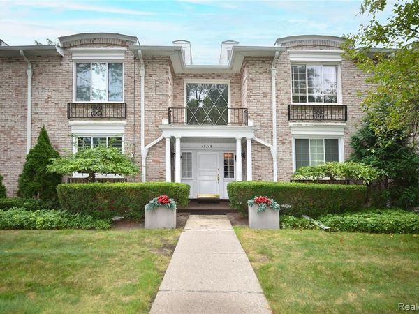 40740 Woodward Avenue , Bloomfield Hills, MI 48304