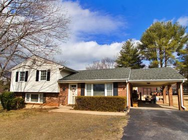 400 Woodway Drive, Lynchburg, VA 24501