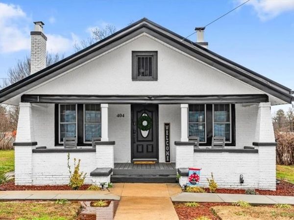 404 Lexington Avenue , Thomasville, NC 27360