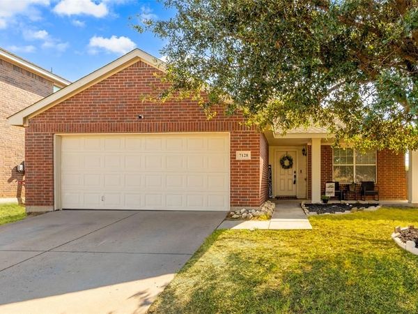 7128 Bannock Drive, Fort Worth, TX 76179
