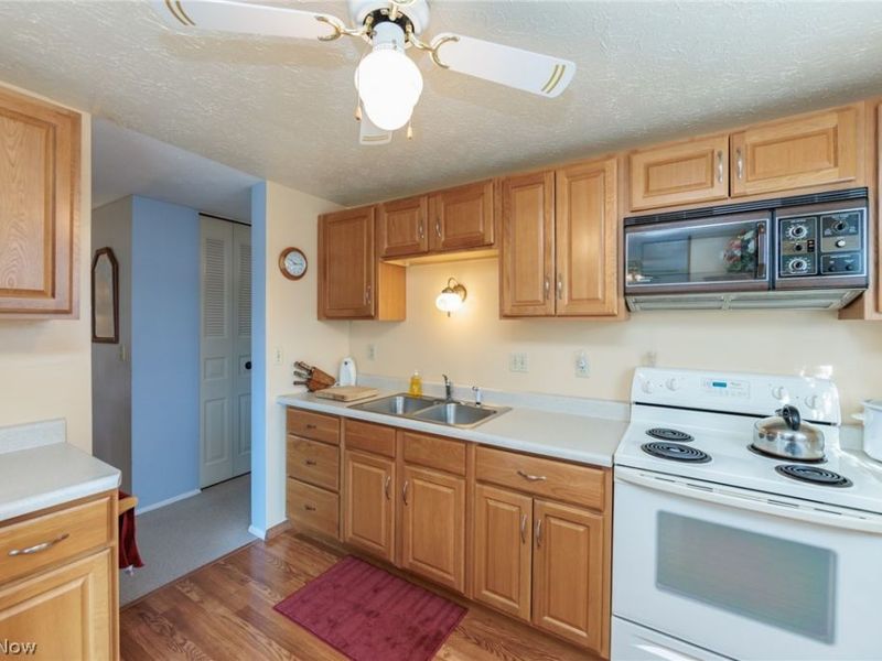 599 Berkshire Drive , Medina, OH 44256 Photo 16