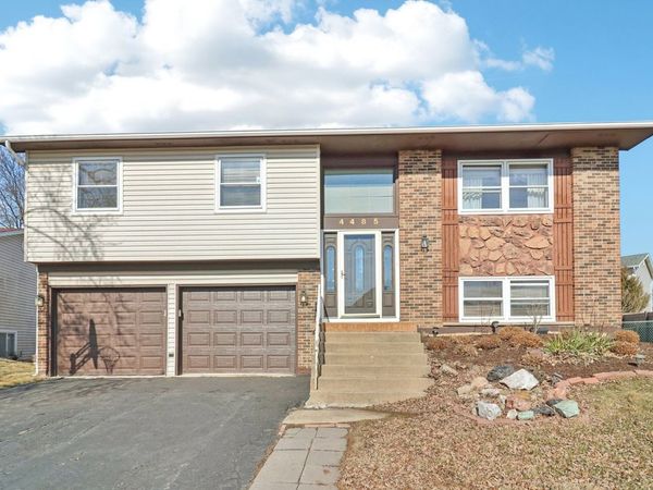 4485 BAYSIDE Circle, Hoffman Estates, IL 60192