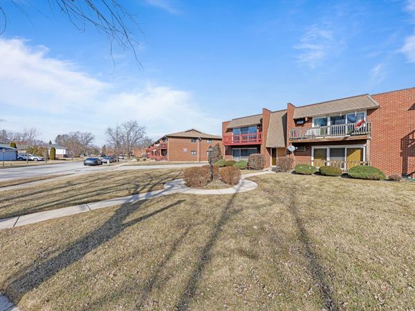 539 N Pleasant Drive, Unit 2D, Glenwood, IL 60425