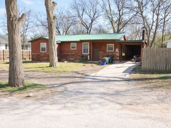 604 E Freeman, Davis, OK 73030