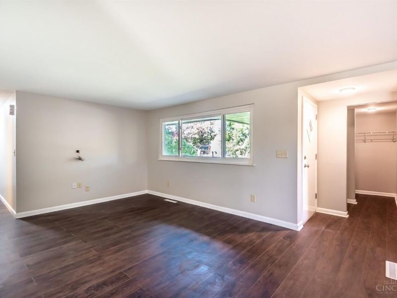 5080 Tilbury Road, Huber Heights, OH 45424 Photo 2