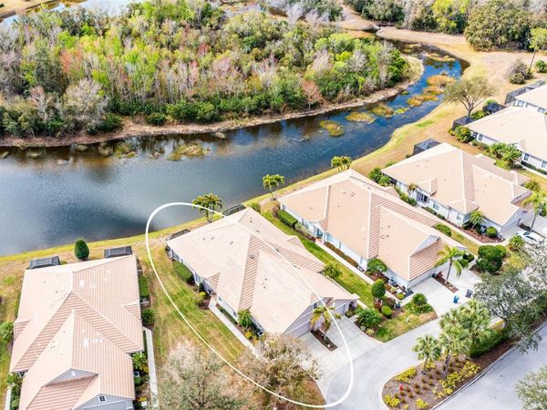 7048 OLD TABBY CIRCLE , LAKEWOOD RANCH, FL 34202