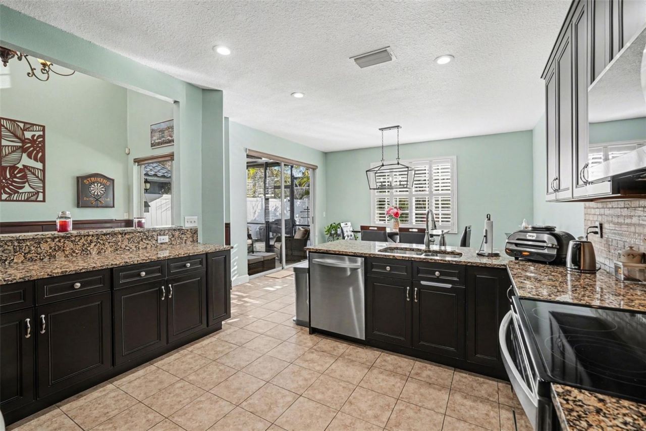 10618 Hatteras Drive , Tampa, FL 33615 Photo