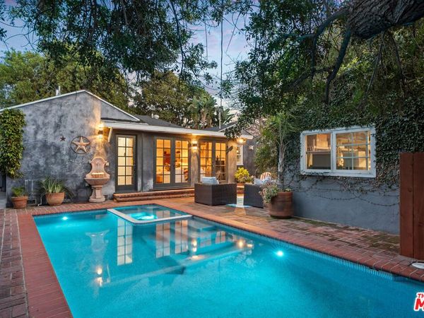 5401 Columbus Avenue, Sherman Oaks, CA 91411