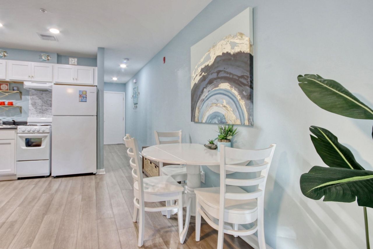 415 Ocean Creek Dr. Photo 10