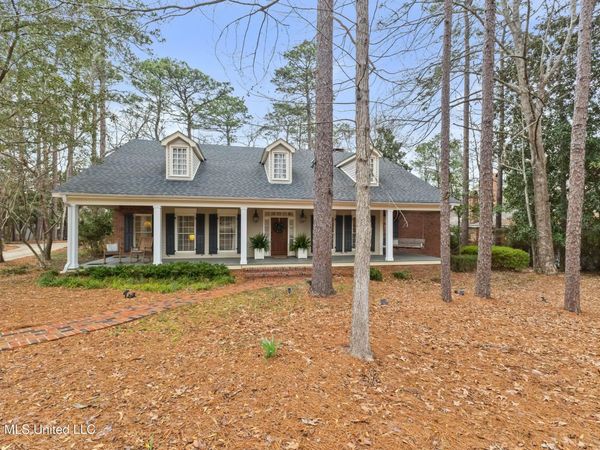 113 Bedford Road, Hattiesburg, MS 39402