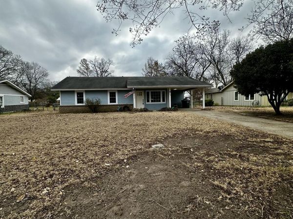325 Sycamore Street, Leland, MS 38756