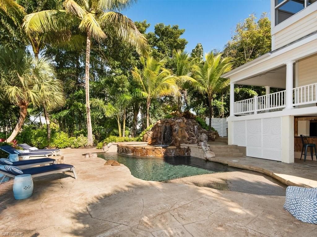 100 Fairview Ave, Fort Myers, FL 33905 Photo