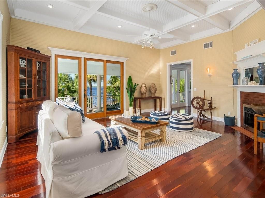 100 Fairview Ave, Fort Myers, FL 33905 Photo