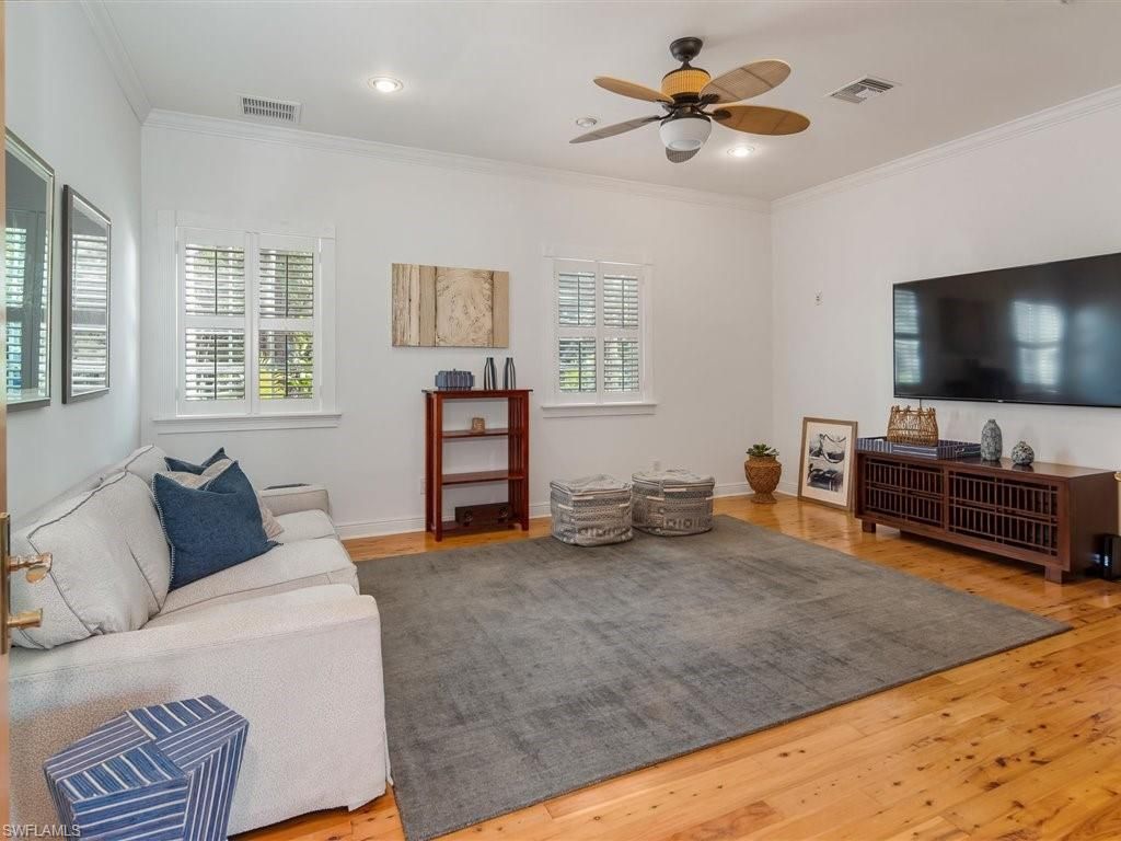 100 Fairview Ave, Fort Myers, FL 33905 Photo