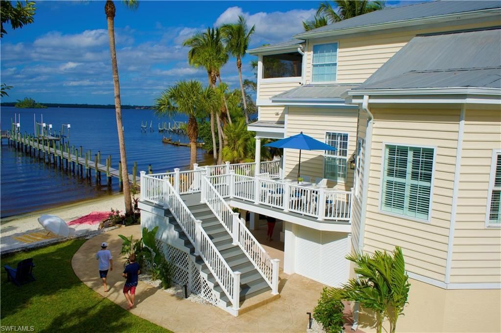 100 Fairview Ave, Fort Myers, FL 33905 Photo