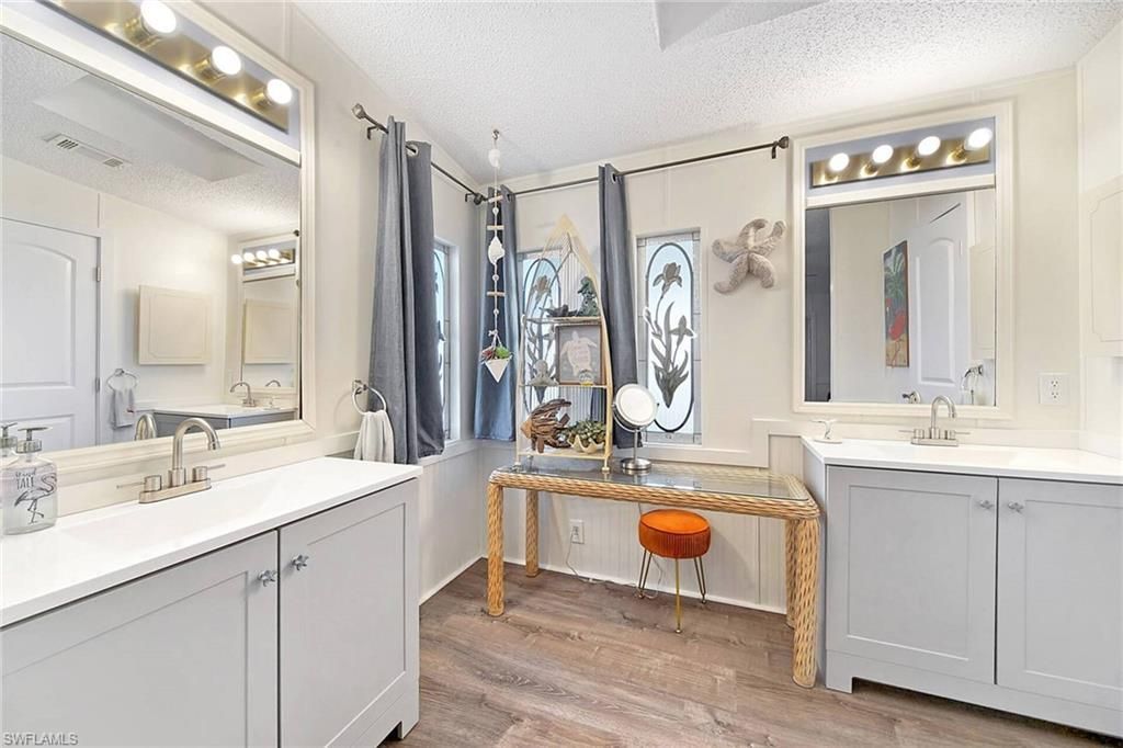 3070 Harpoon Ln , Saint James City, FL 33956 Photo