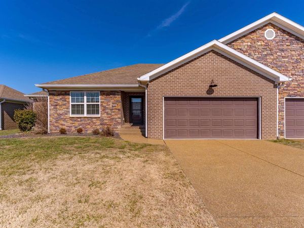 9904 Arbor Lake Drive, Newburgh, IN 47630